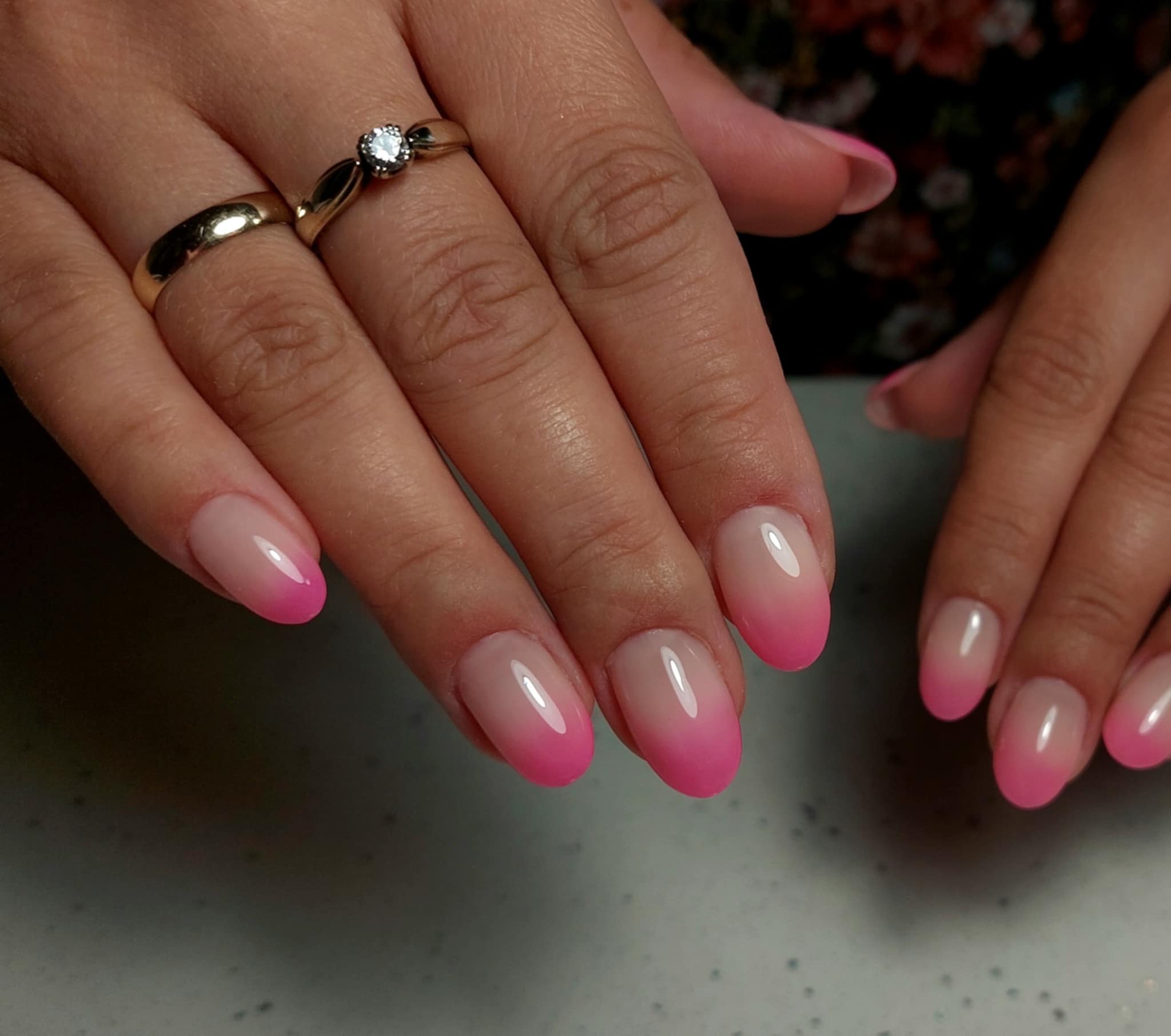 Naturalny manicure w odcieniu nude